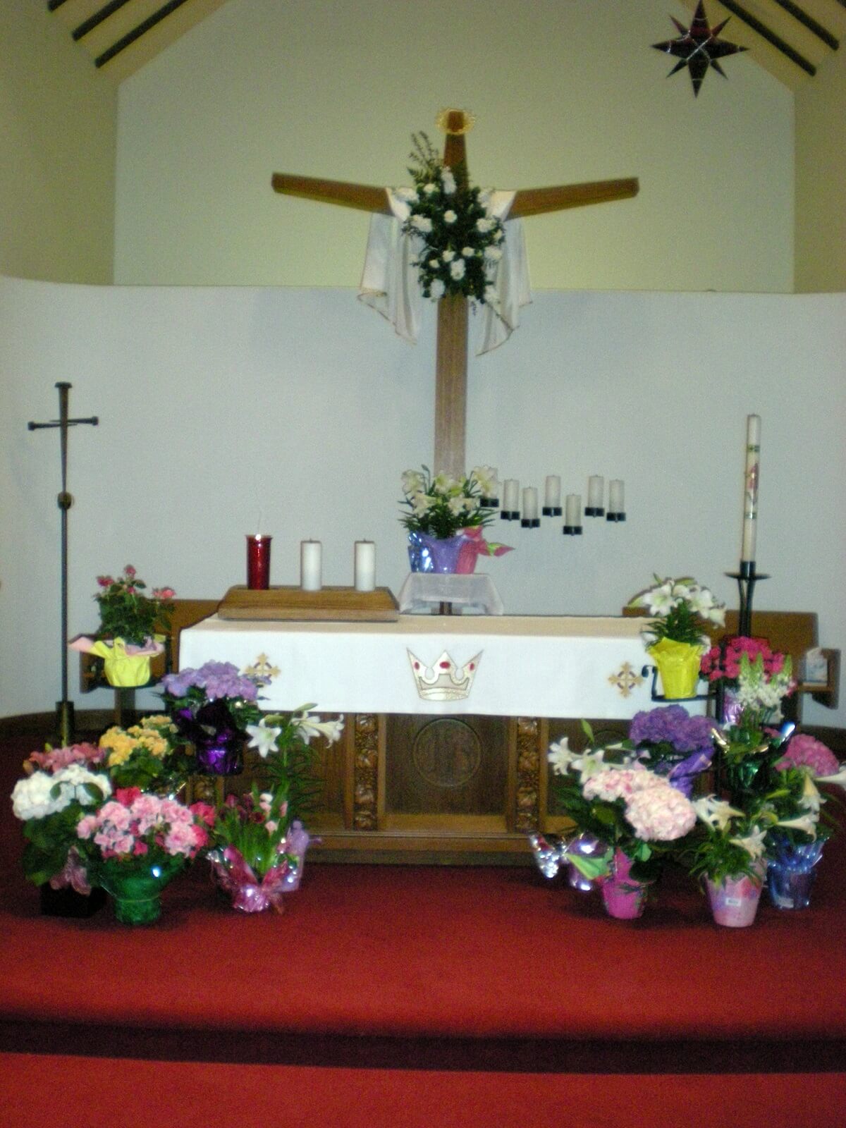 easter sunday church flower arrangement ideas